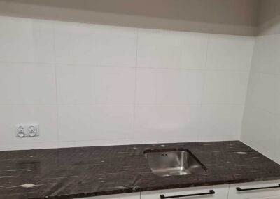 Blaty w gabinetach lekarskich (granit Brown Silk) - Mountain Stone