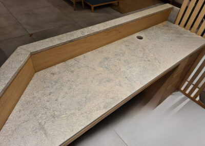 Recepcja w Centrum Stomatologicznym (wapień Transylvania) - Mountain Stone