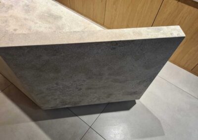 Recepcja w Centrum Stomatologicznym (wapień Transylvania) - Mountain Stone